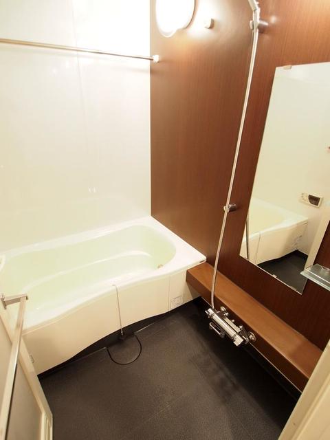 バス・シャワールーム　※写真は同タイプ住戸です。