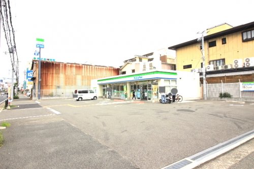 コンビニ　ファミリーマート 堺南清水町店（コンビニ）まで197m