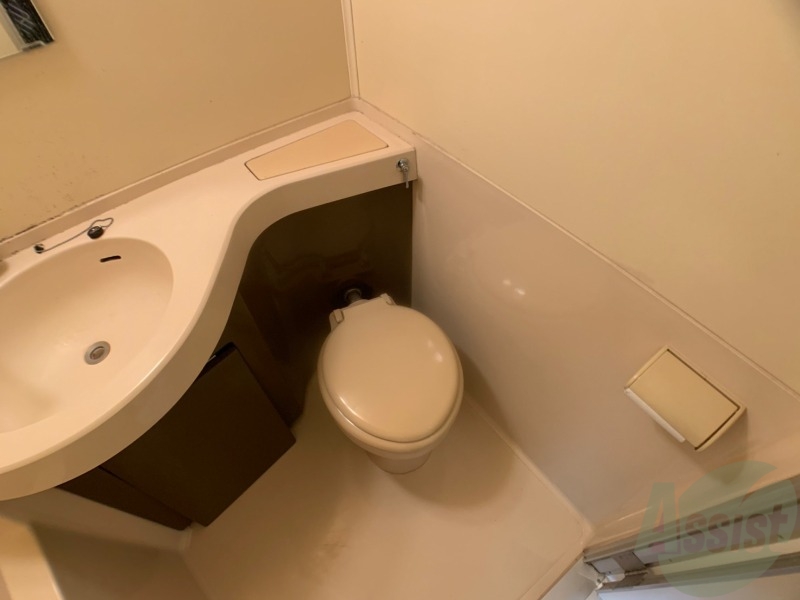 トイレ　こちらはトイレです。清潔感があり、安心して使用できます。