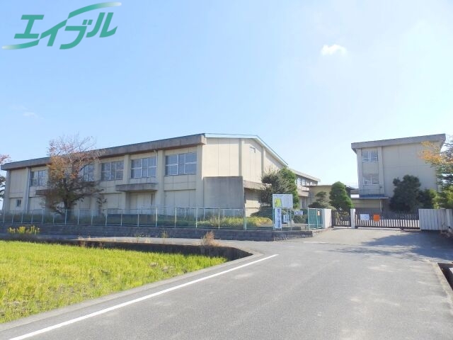小学校　四日市市立羽津北小学校（小学校）まで477m