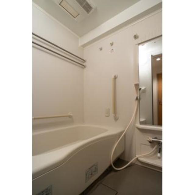 バス・シャワールーム　※写真は同タイプ住戸です。