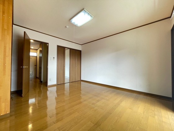 居室・リビング　※別部屋の写真です