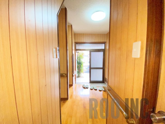 勝原区丁戸建ての玄関写真