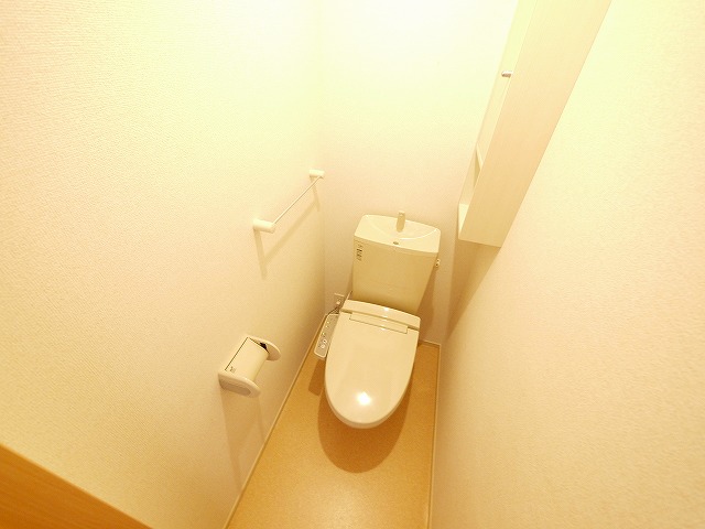 トイレ　清潔感のあるトイレです
