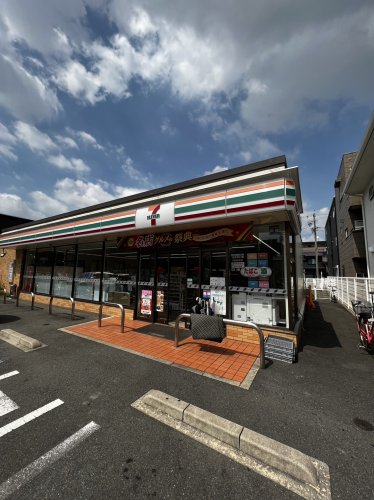 コンビニ　セブンイレブン 名古屋井深町店（コンビニ）まで553m