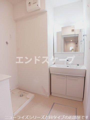 ＪＲ両毛線 伊勢崎駅 徒歩43分 2階建 新築の内装写真