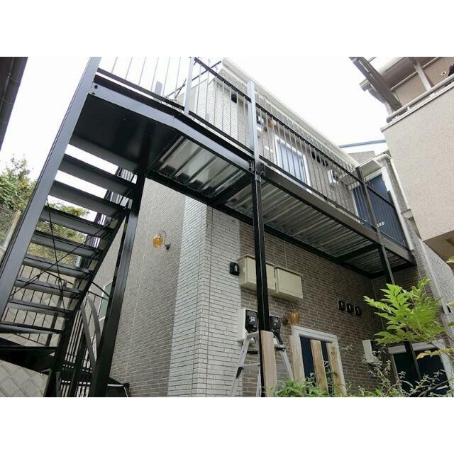 建物外観　英国寄宿舎をイメージしたデザイナーズ物件♪