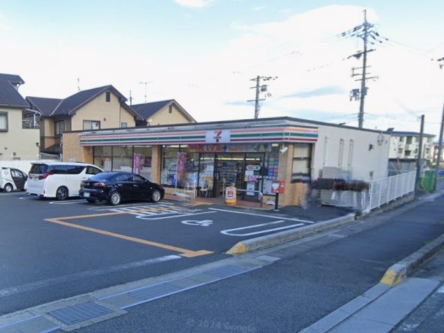 コンビニ　セブンイレブン大津南志賀4丁目店（コンビニ）まで742m