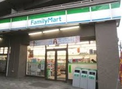 コンビニ　ファミリーマート・トモニー下落合駅店（コンビニ）まで221m