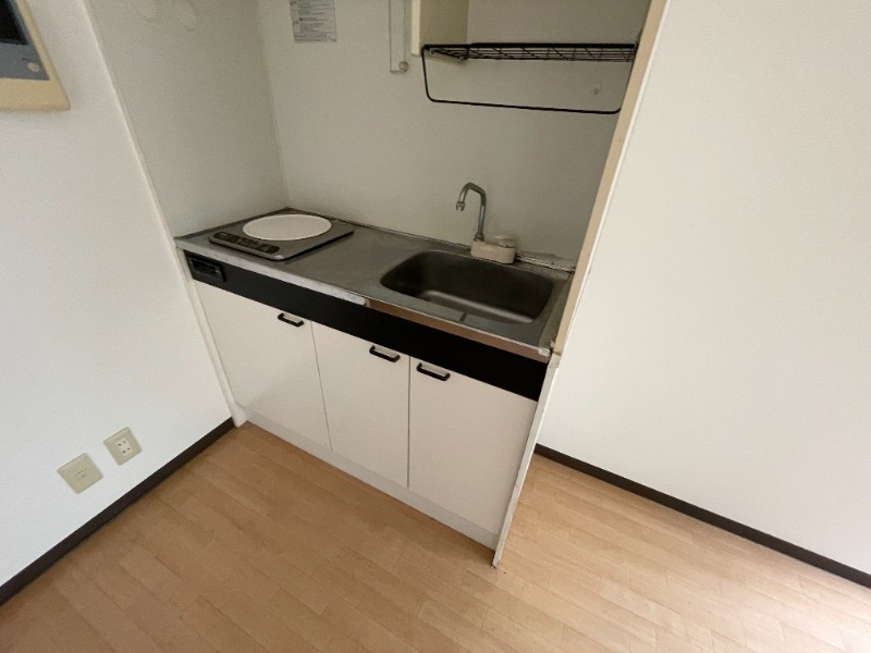 キッチン　コンパクトで使いやすい１口コンロ付！！