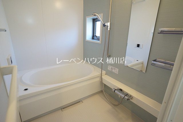 バス・シャワールーム　レーベンハウス桶川店へ　048-787-5511