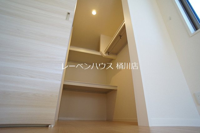 収納　レーベンハウス桶川店へ　048-787-5511