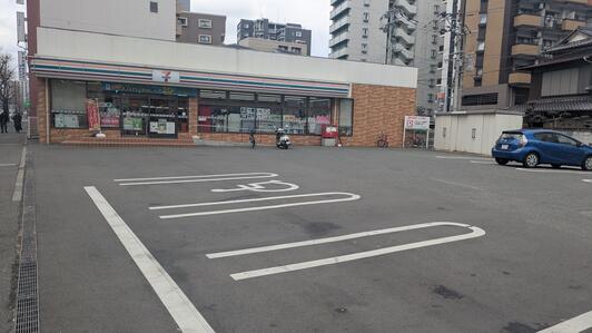 コンビニ　セブンイレブン 博多比恵町店（コンビニ）まで315m