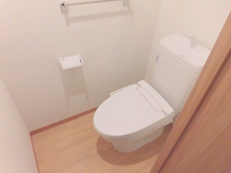 トイレ　※同仕様写真含む