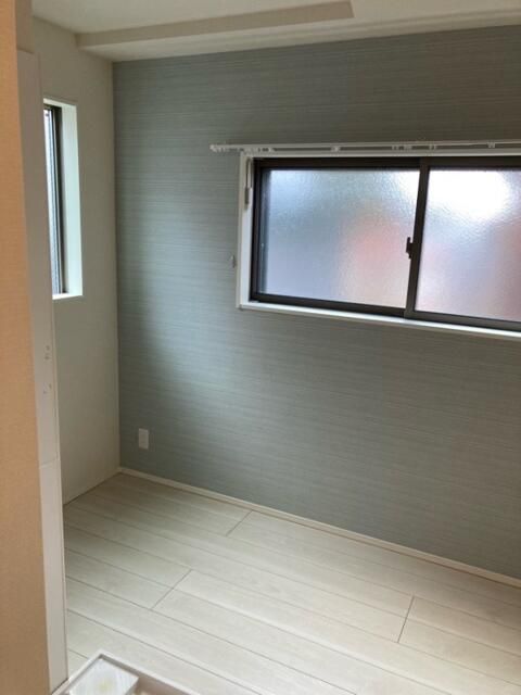 ラフィーネ三ツ沢の居間写真