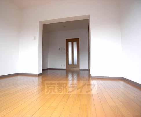 大八木マンションの居間写真