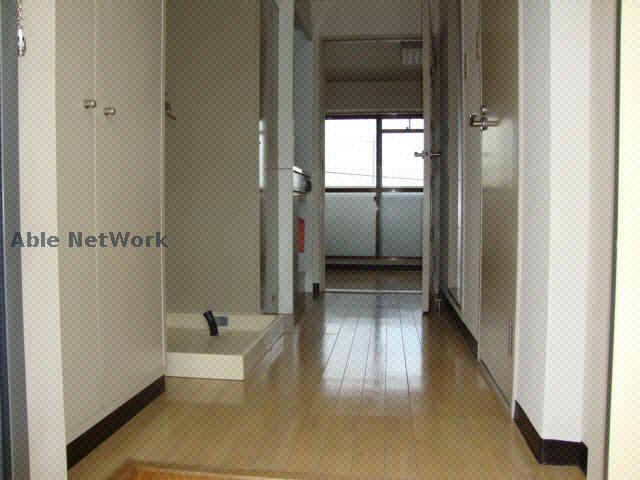 玄関　※同物件、別部屋の写真です
