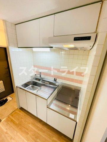 地下鉄御堂筋線 西中島南方駅 徒歩12分 7階建 築39年のキッチン写真