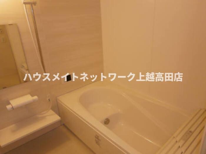 バス・シャワールーム　浴室1坪（追焚機能付）