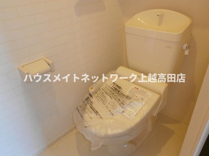 トイレ　温水洗浄暖房便座