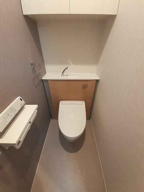 都電荒川線 小台駅 徒歩3分 3階建 築3年のトイレ写真