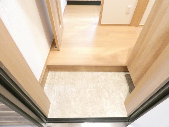 REGALEST伝馬町南の玄関写真