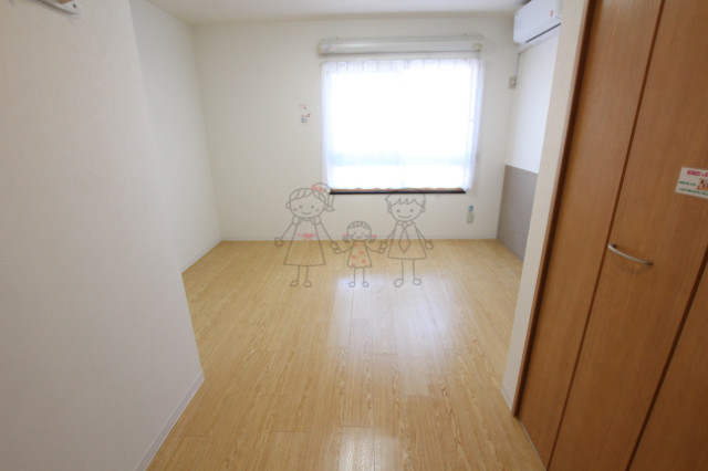 第3田辺マンションの居間写真