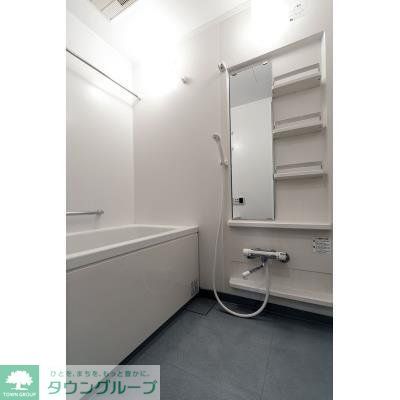 バス・シャワールーム　※写真は同タイプ住戸です。
