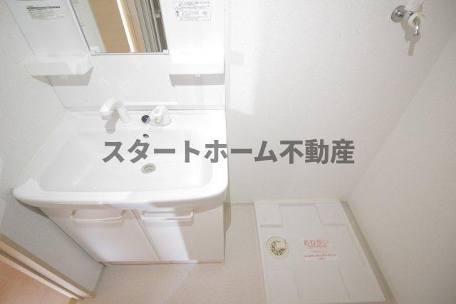 洗面設備　脱衣スペースもあります