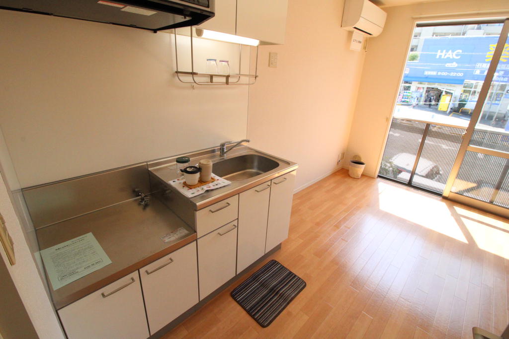 キッチン　１Ｒタイプで部屋の広さは合わせて7.6帖です！！