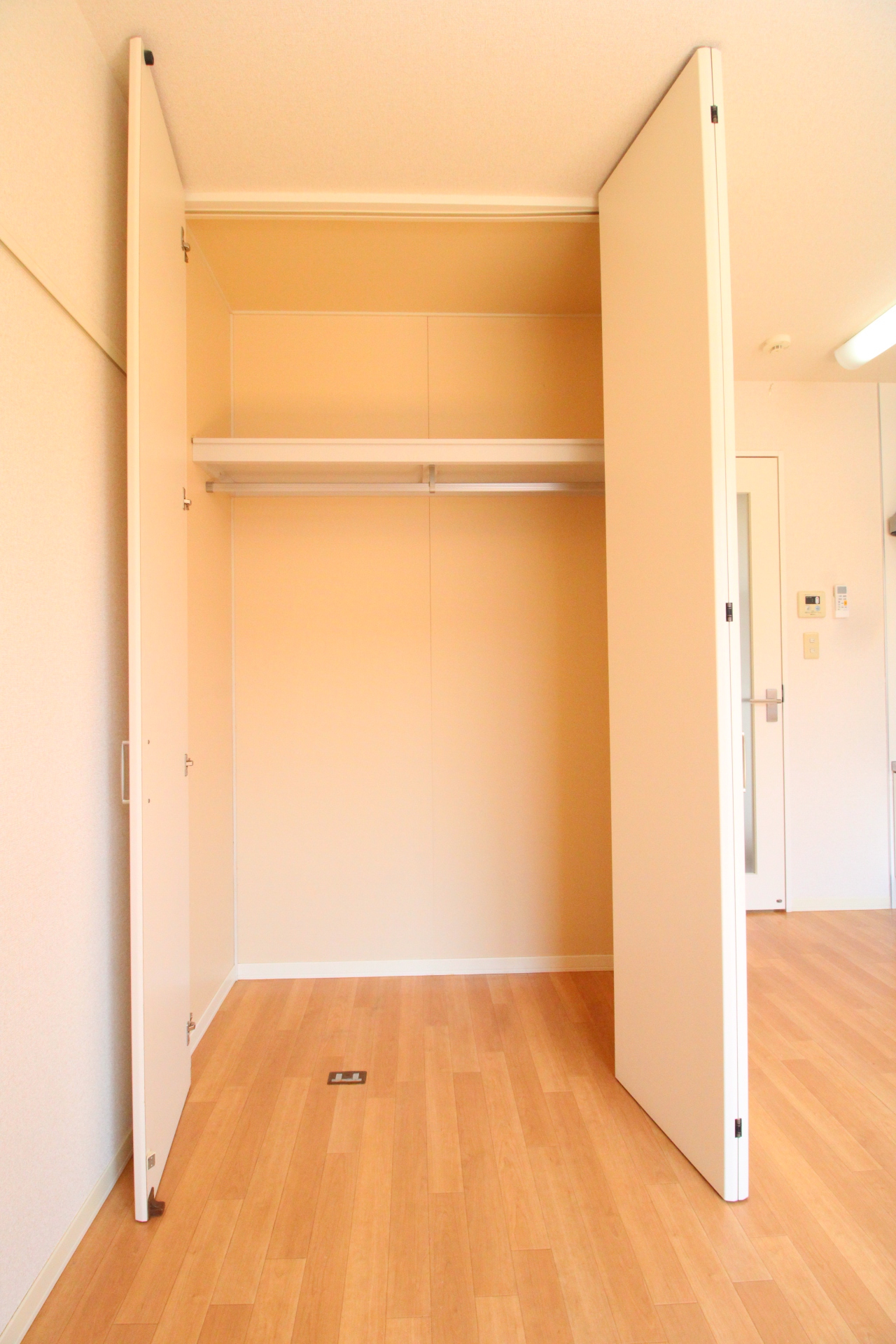 収納　天井高のクローゼットがあります！！