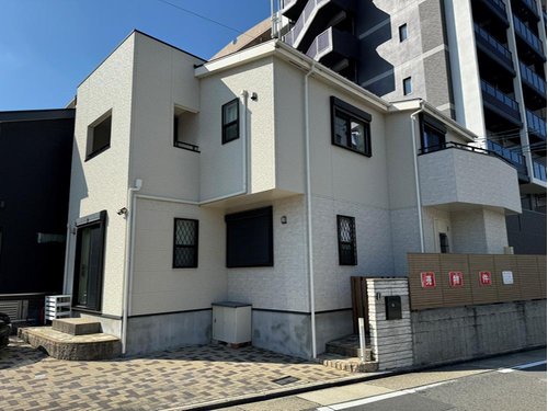 千種区赤坂町戸建の建物外観