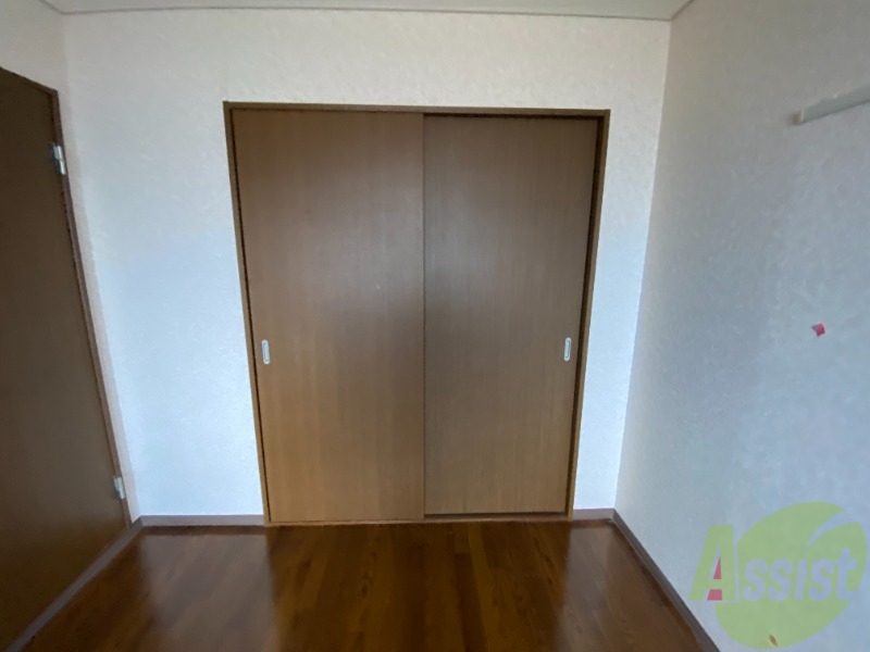 収納　収納になります。かなり大きい収納ですね。