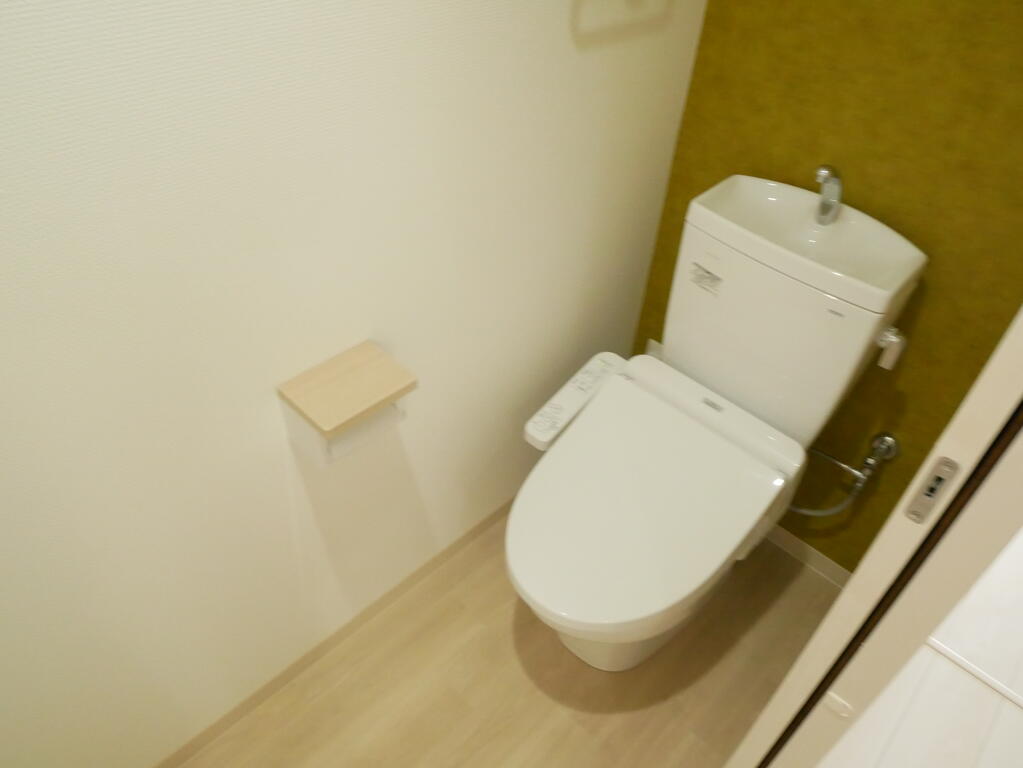 トイレ　※同タイプの参考写真です。