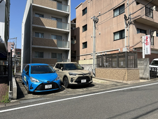 【長崎市平和町のマンションの駐車場】