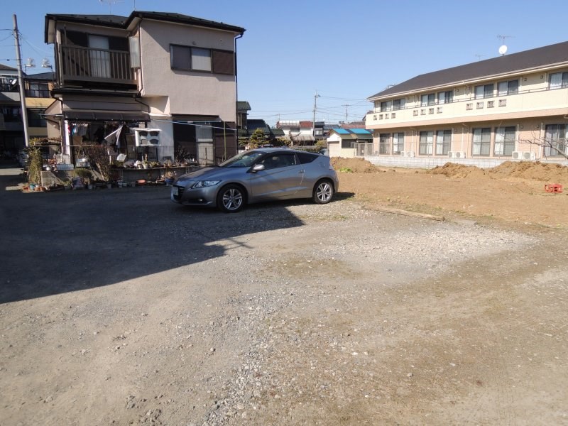 【アメニティ・タシロの駐車場】