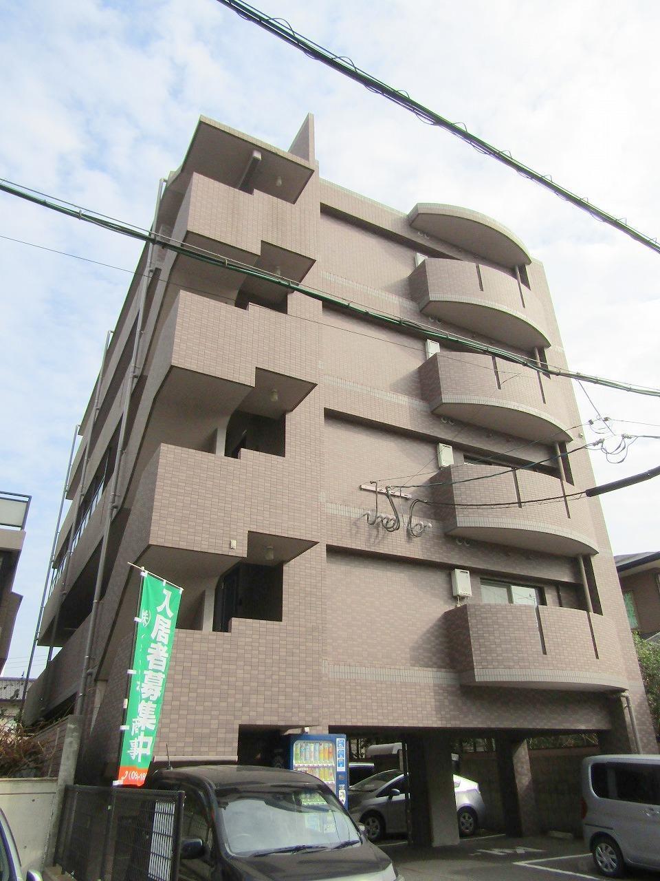 鹿児島市荒田のマンションの建物外観