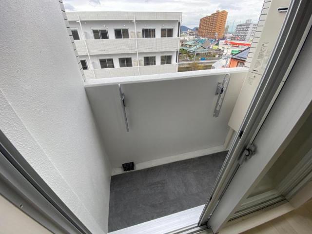 【高松市瀬戸内町のマンションのバルコニー】