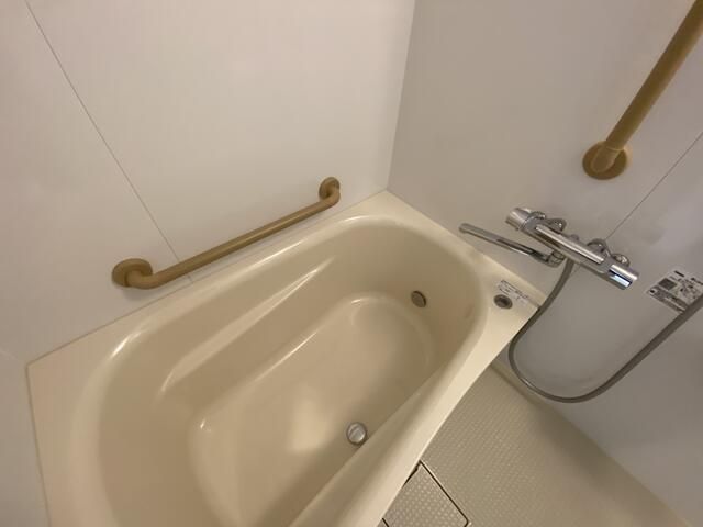 バス・シャワールーム　お風呂で日々の疲れを落としましょう