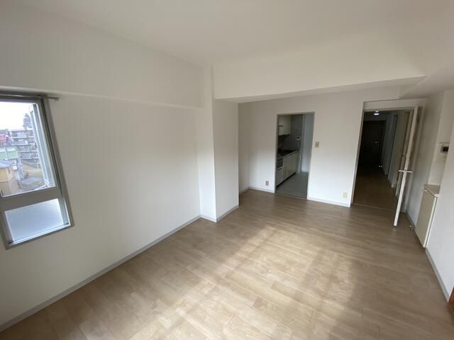 居室・リビング　ゆったり過ごせる居間です