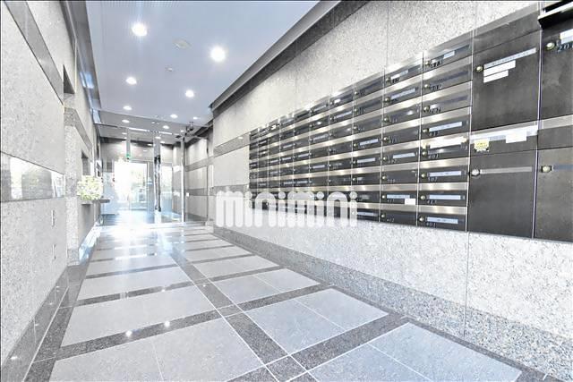 エントランス　重厚感のあるエントランス