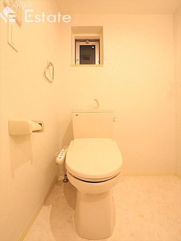 トイレ　シャワー付きトイレ