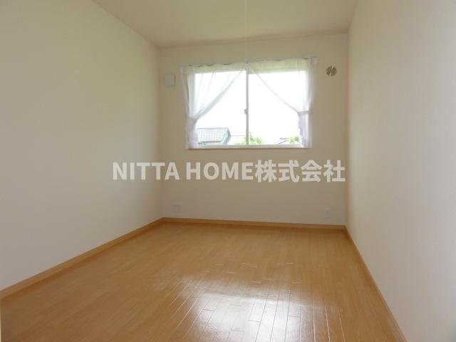 その他部屋・スペース　６．７帖と６．４帖の洋室になります◎