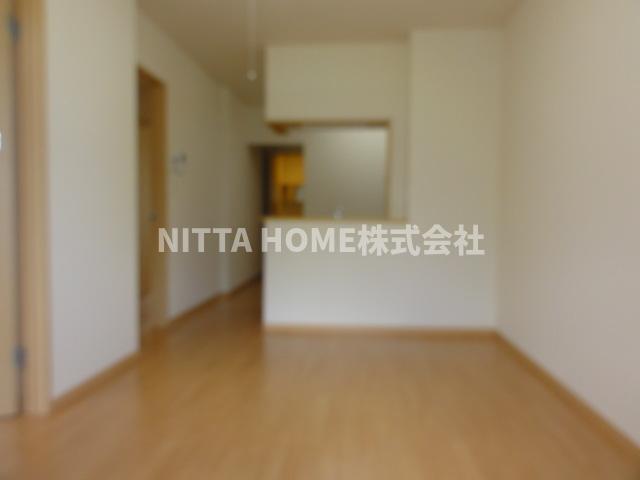 居室・リビング　１０．１帖のリビングルームです＊カウンターキッチンが嬉しいで