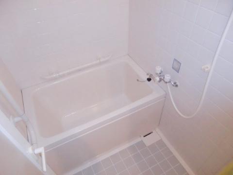 　バス・シャワールーム　バス（イメージ）