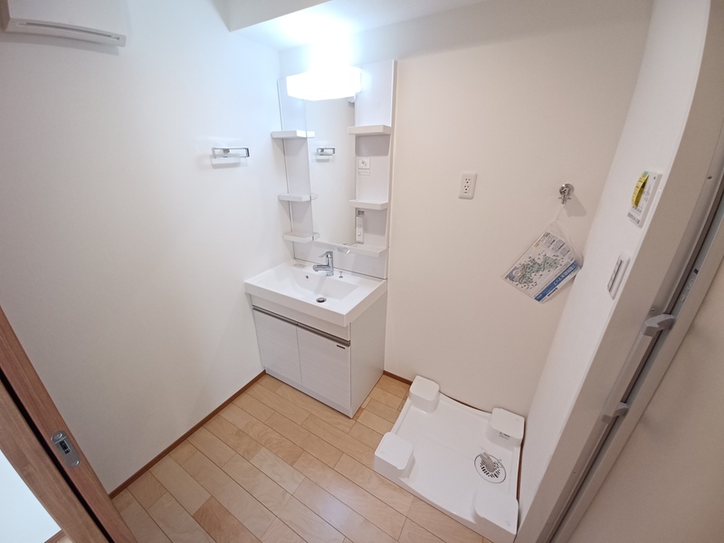 洗面設備　身支度に欠かせない独立洗面台♪