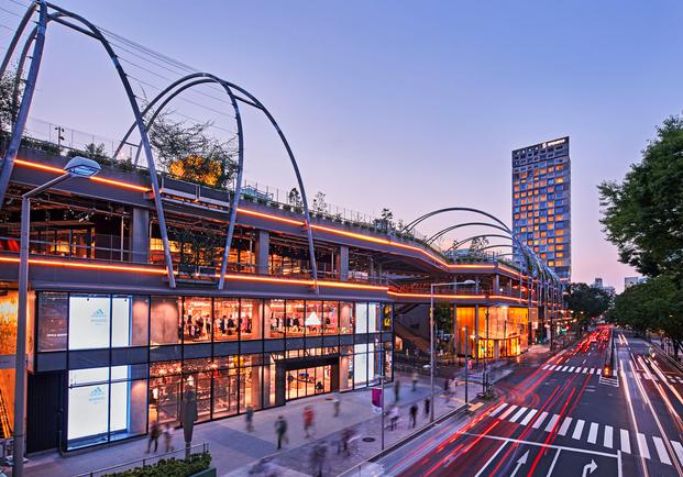 飲食店　渋谷宮下パーク（飲食店）まで841m