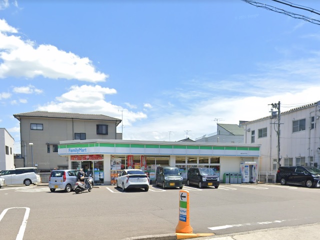 コンビニ　ファミリーマート福島大森下町店（コンビニ）まで619m