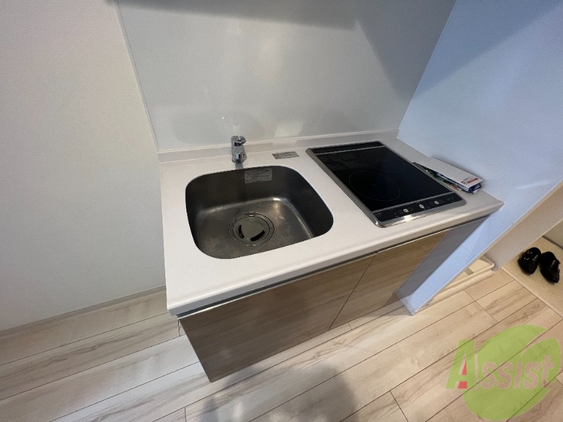 キッチン　ＩＨコンロが付いているのでお料理がスムーズですね。