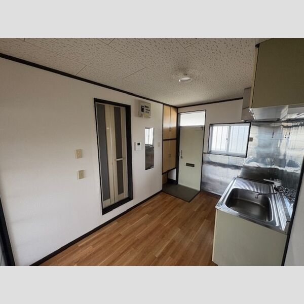 居室・リビング　トイレ